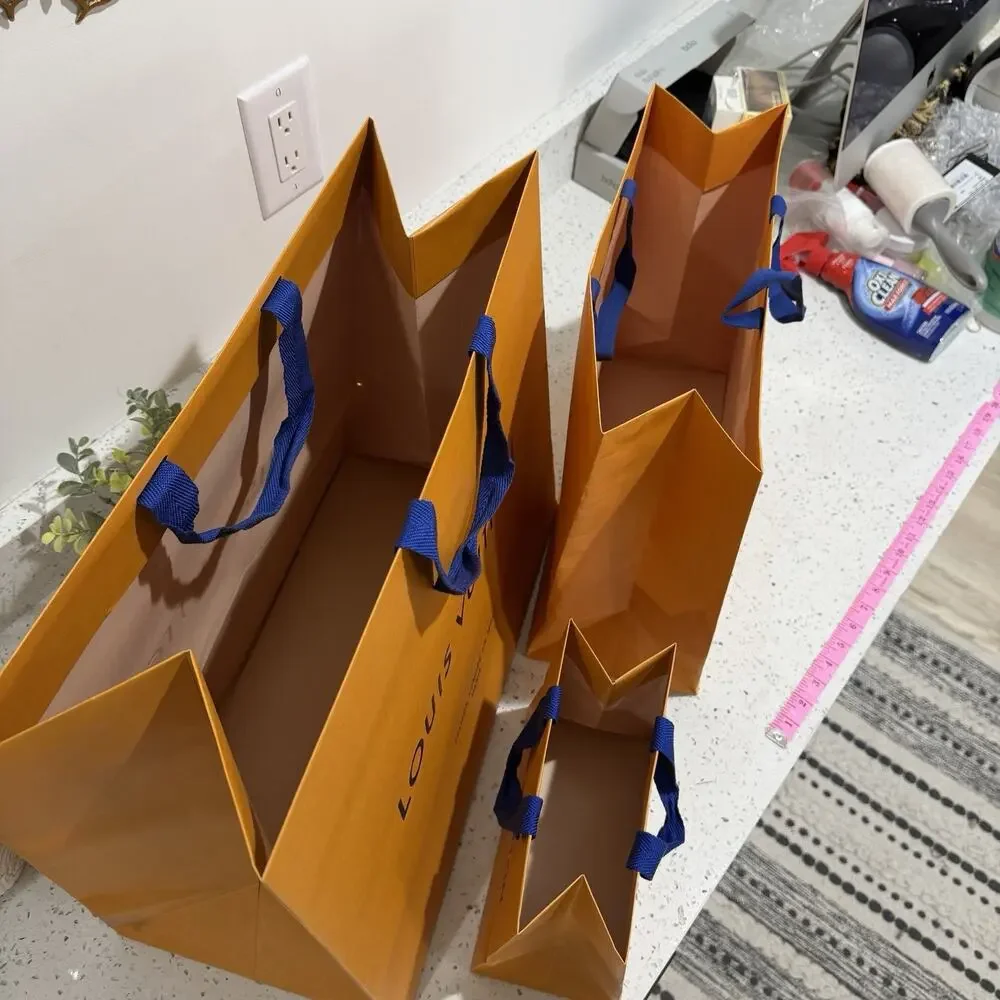Louis Vuitton gently pre